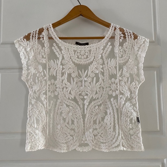 Lace top - Picture 1 of 3